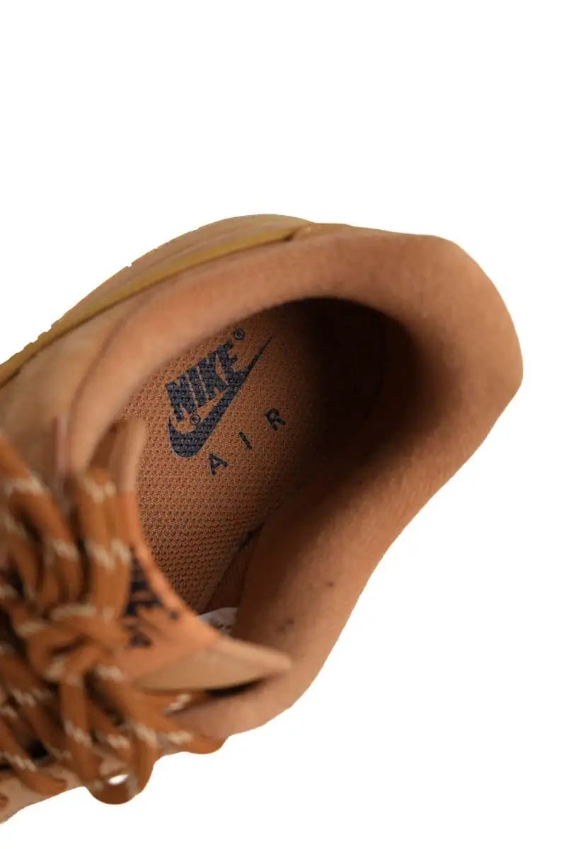 Baskets basses Nike Camel en Cuir