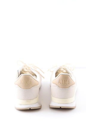 Baskets Nike  Beige