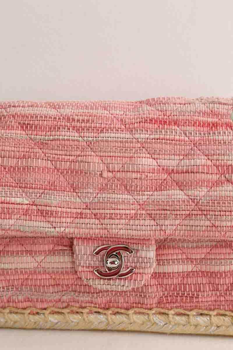 Sac porté épaule Chanel Timeless/Classique Rose