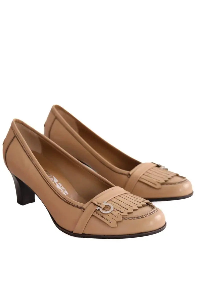 Mocassins Salvatore Ferragamo Beige en Cuir