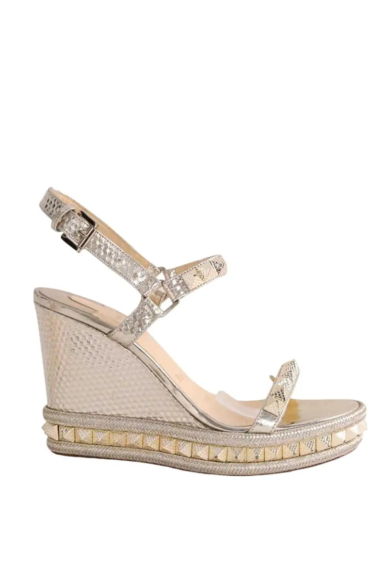 Talons Christian Louboutin Doré en Cuir, taille 38 - Seconde Main