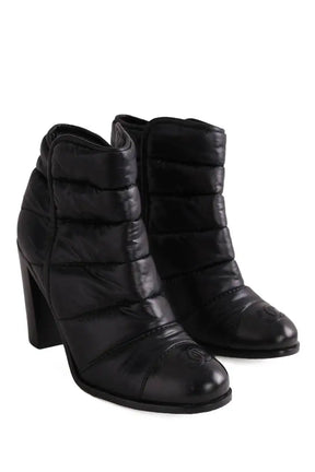Boots Chanel Noir en Tissu