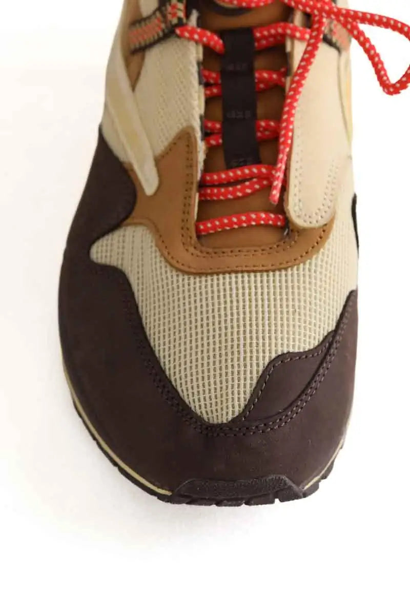 Baskets basses Nike Air Max 1 Marron en Tissu