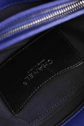 Sac porté épaule Chanel Just Mademoiselle Bleu en Cuir