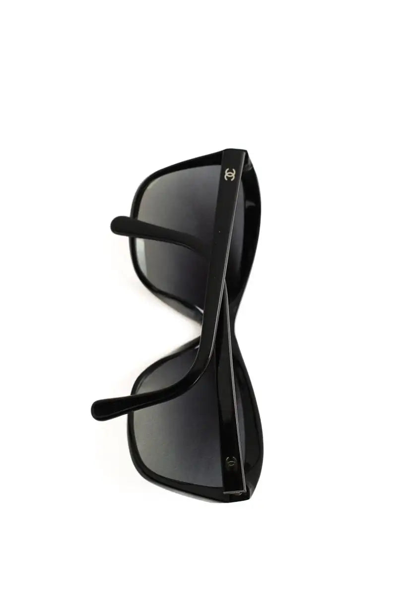 Lunettes de soleil Chanel Noir en Plastique