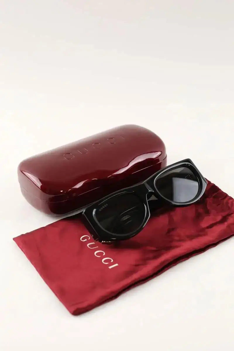 Lunettes de soleil Gucci Noir en Plastique