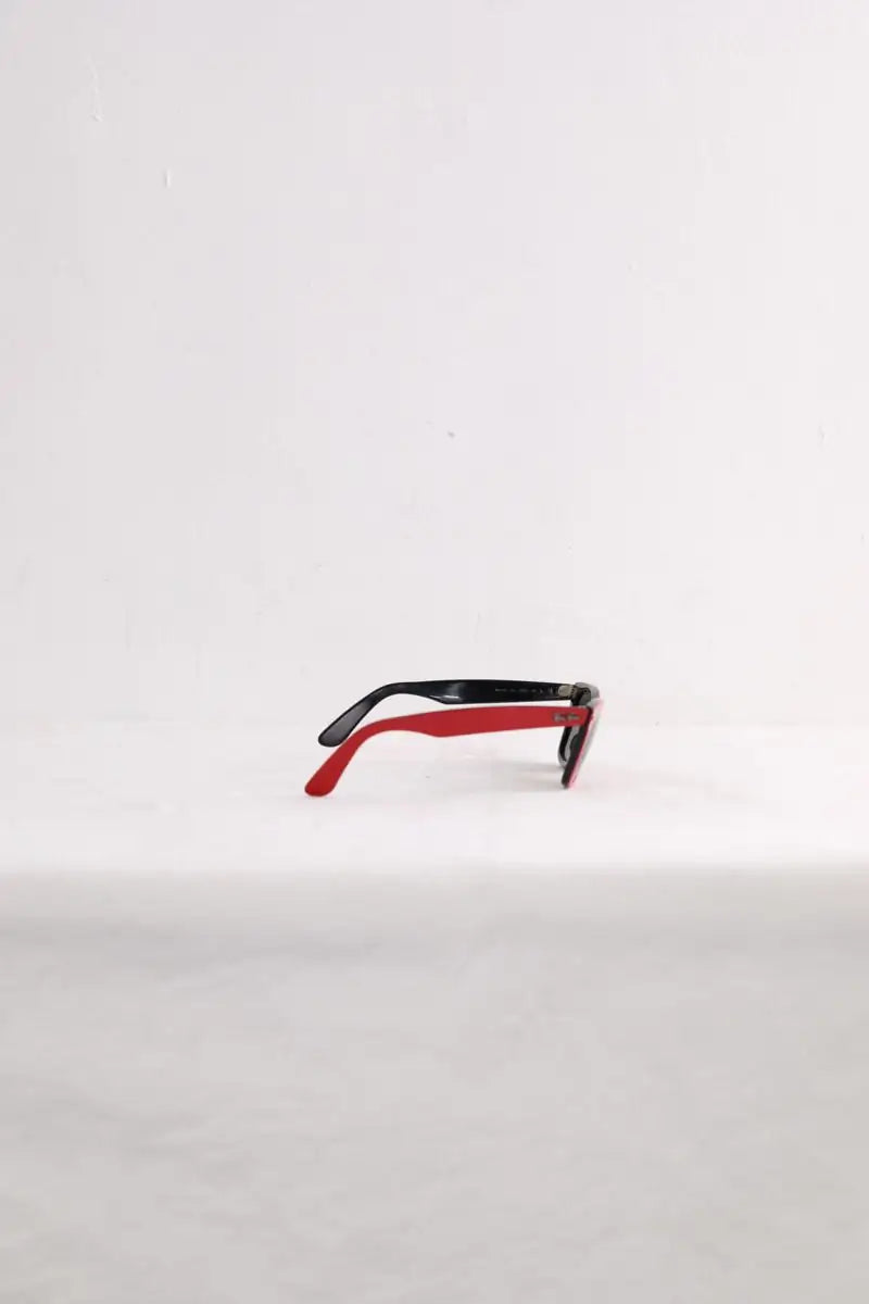 Lunettes de soleil Ray-Ban Rouge en Plastique