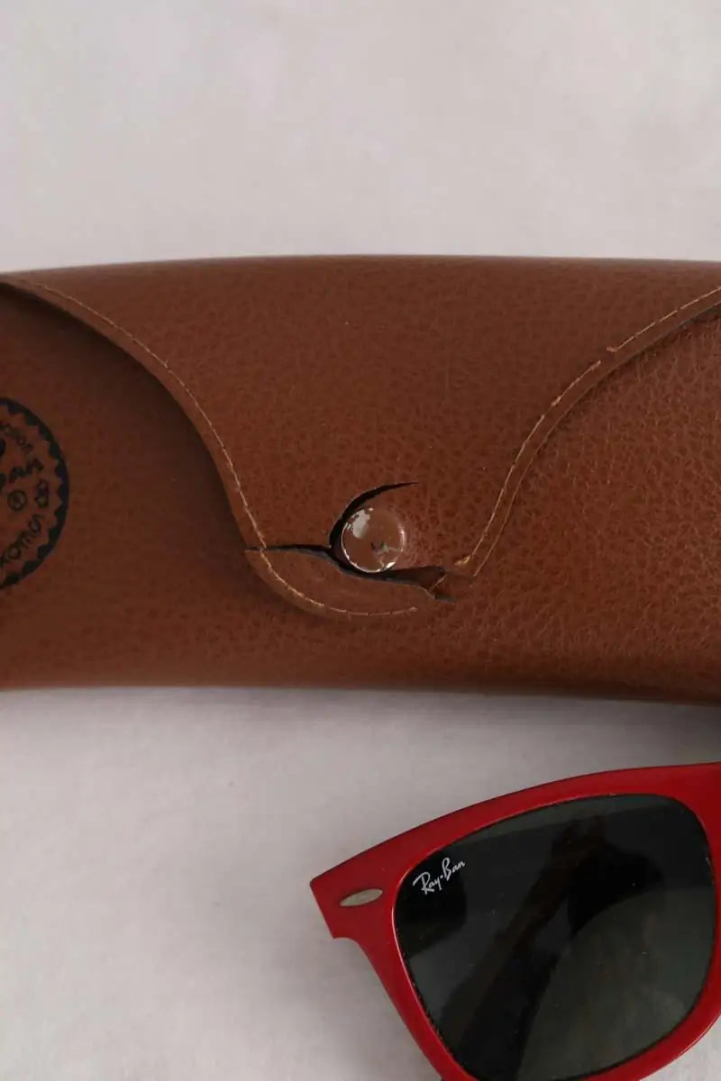 Lunettes de soleil Ray-Ban Rouge en Plastique