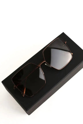 Lunettes surdimensionné Alexander McQueen Marron en Métal