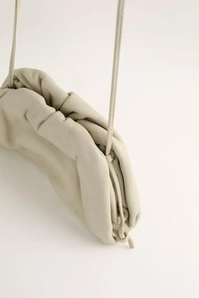 Mini sac Bottega Veneta Mini pouch Gris en Cuir