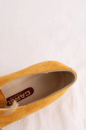 Mocassins Carel Jaune en Daim