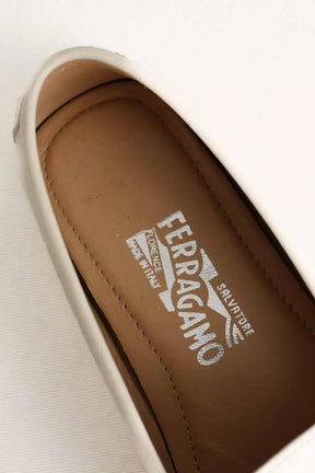 Mocassins Salvatore Ferragamo Beige en Cuir