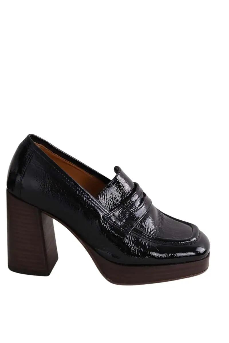 Mocassins Sézane Noir en Cuir verni, taille 36 - Seconde Main