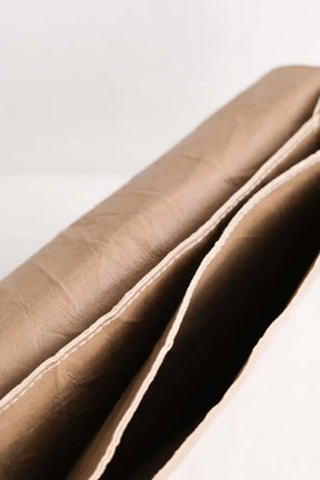 Invitation défilé A/H 2020-2021 Givenchy Camel en 