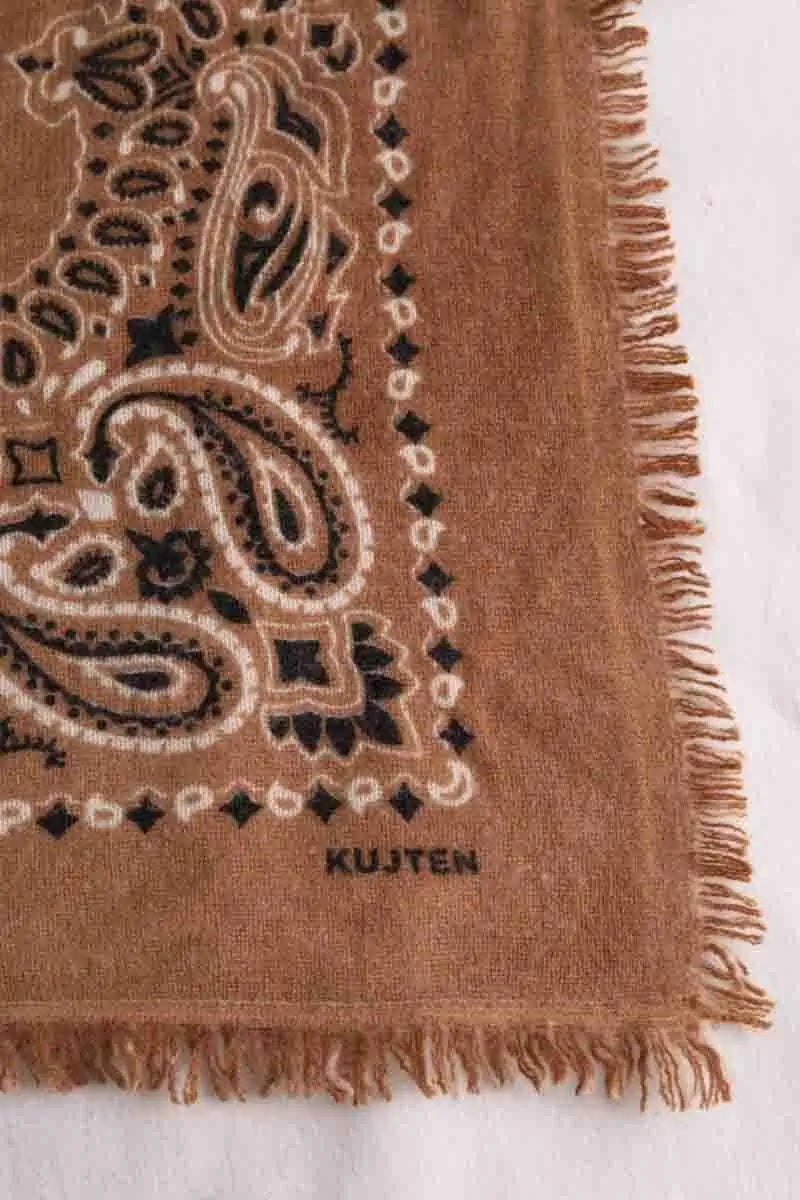 Carré Kujten Camel en Cachemire