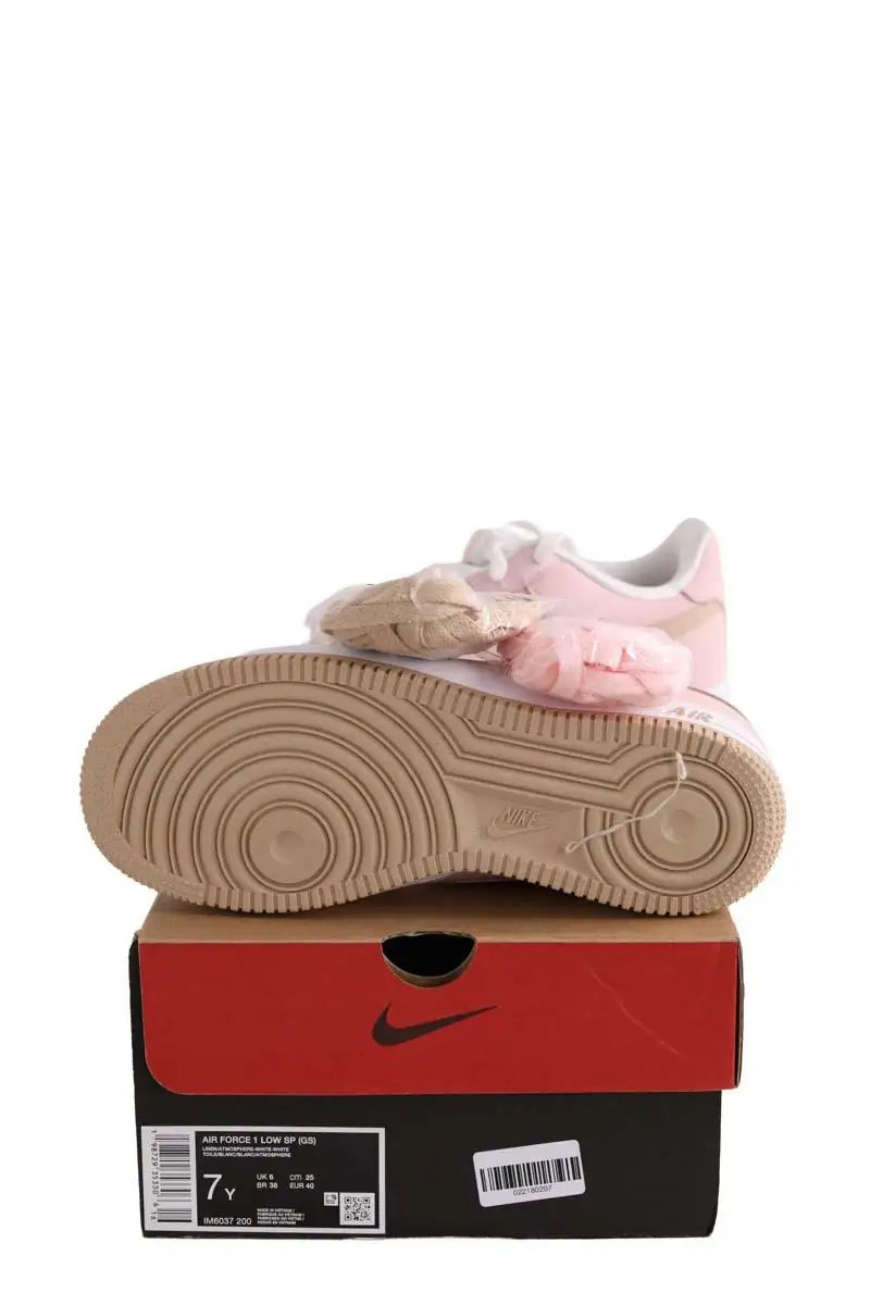 Baskets Nike SF Air Force 1 Rose en Cuir