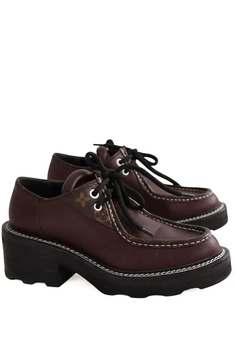 Chaussures à lacets Louis Vuitton Derby plat district Bordeaux en Cuir