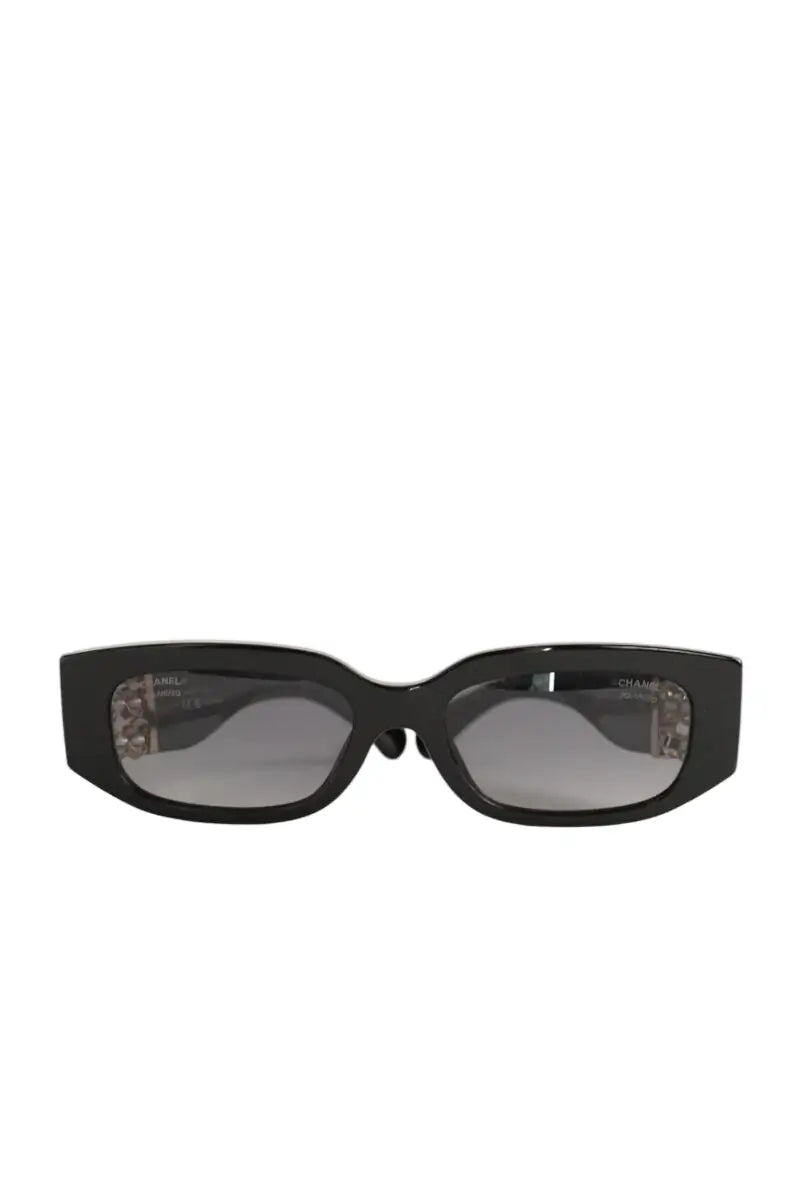Lunettes de soleil Chanel Noir en Plastique, taille  - Seconde Main