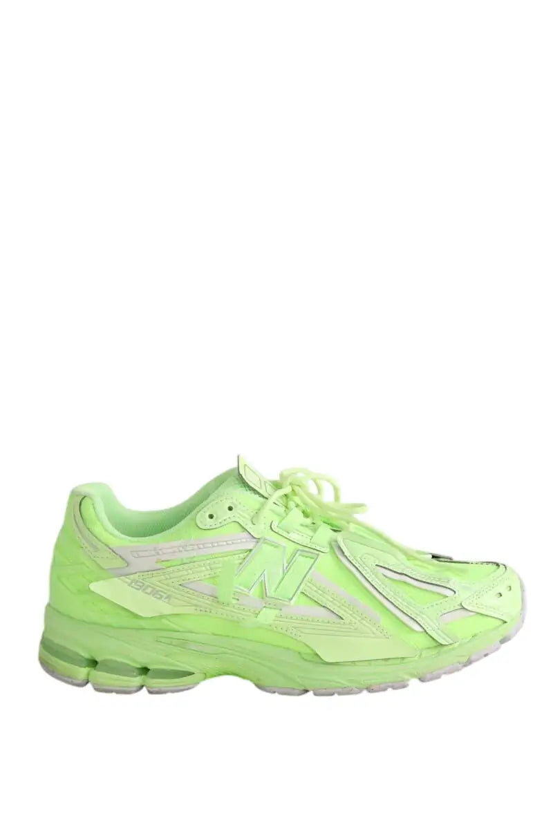 Baskets basses New Balance Vert en Caoutchouc, taille 44 - Seconde Main