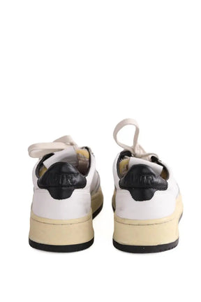 Baskets Autry Blanc en Cuir