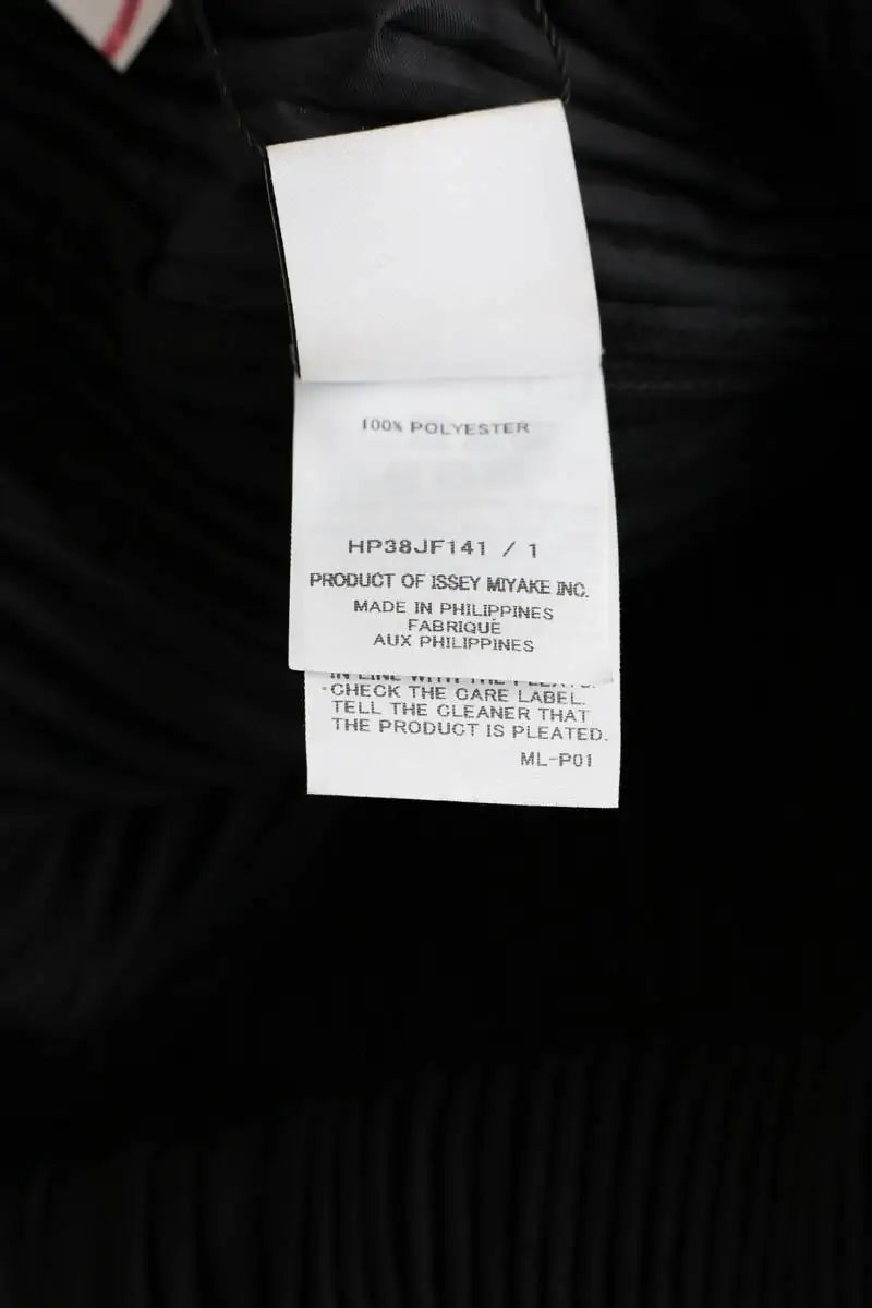 Pantalon large Issey Miyake Noir en Polyester