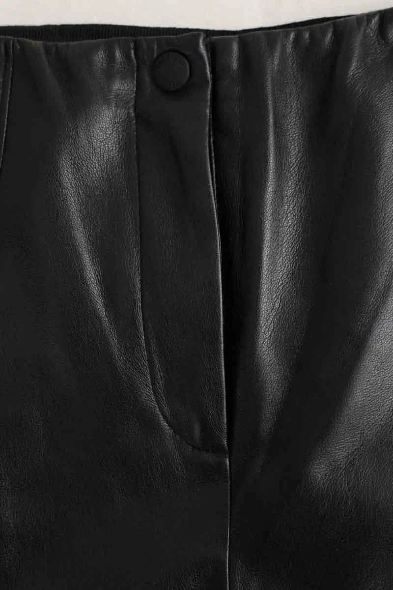 Pantalon slim Patrizia Pepe Noir en Polyester