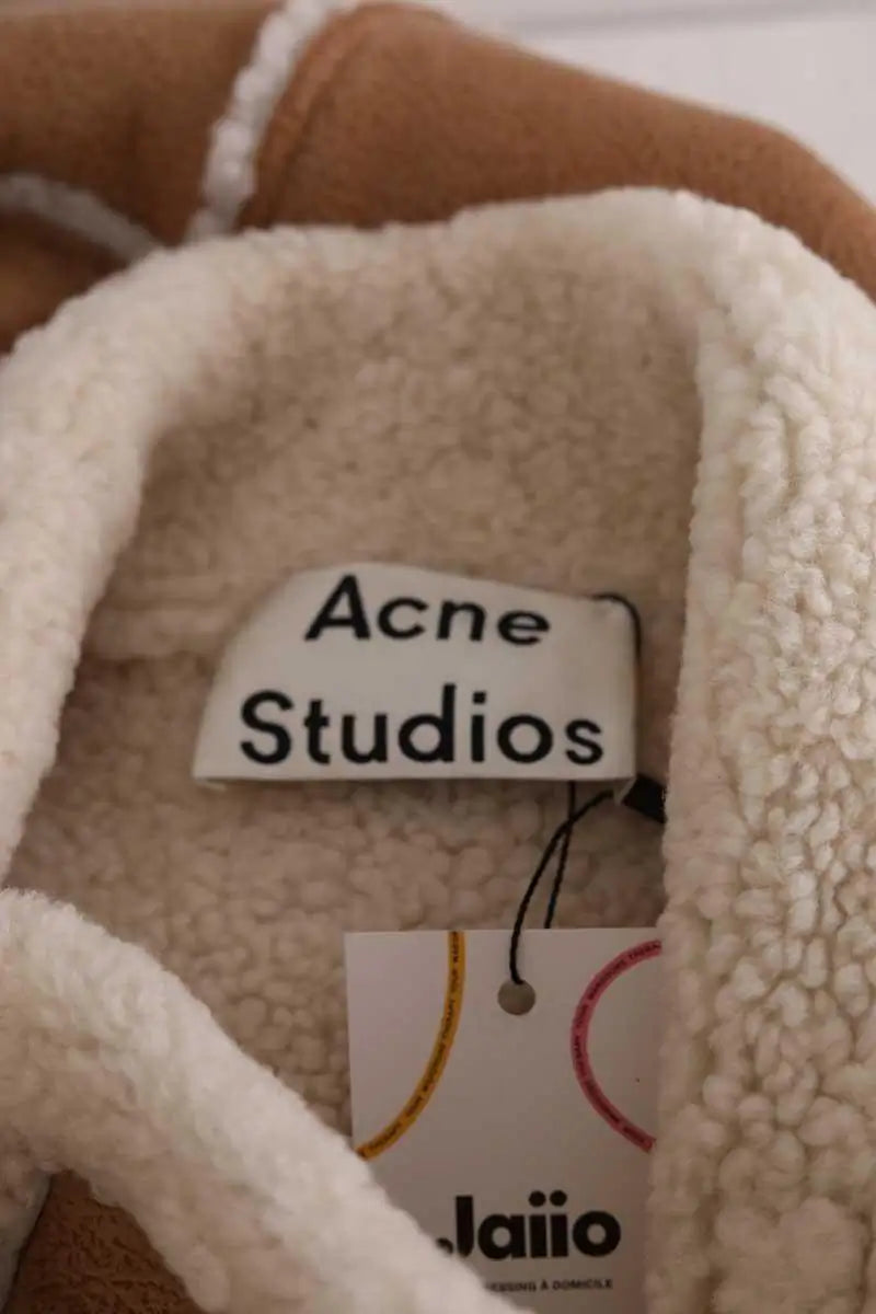 Peau lainée Acne Studios Beige en Cuir