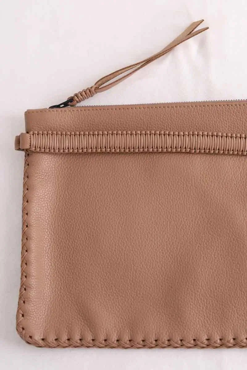 Pochette Callista Maxi pochette camel grained leather Camel en Cuir