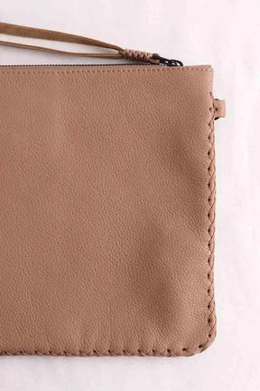 Pochette Callista Maxi pochette camel grained leather Camel en Cuir