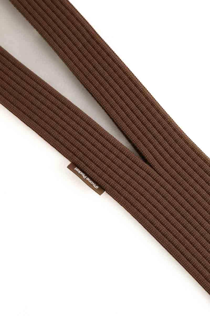 Pochette de téléphone Issey Miyake Marron en Synthétique