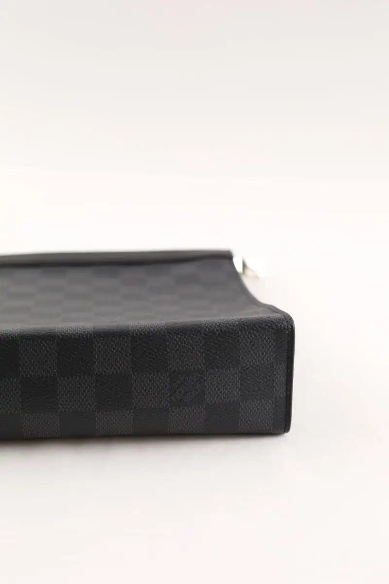 Pochette Louis Vuitton Noir en Cuir