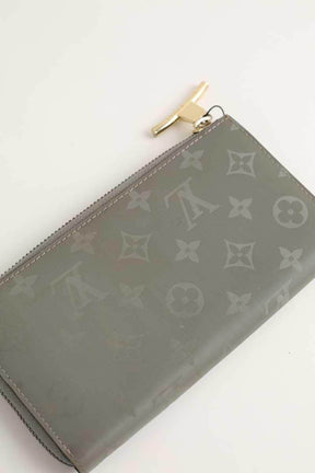 Portefeuille Louis Vuitton Gris en Cuir
