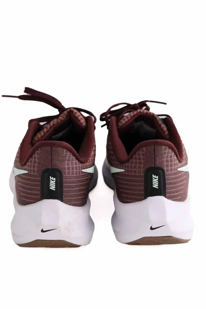 Baskets Nike Bordeaux en Tissu