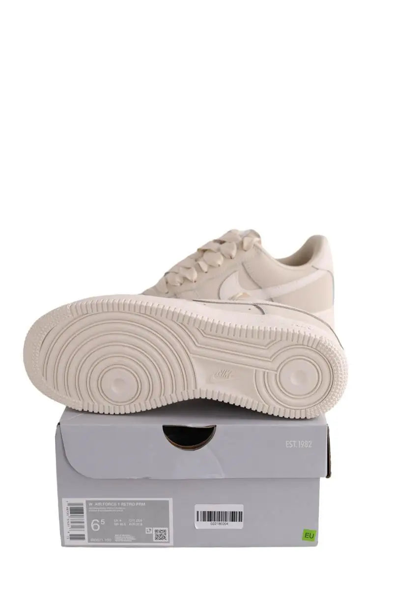 Baskets Nike Beige en Cuir