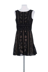Robe BCBG Max Azria Noir en Synthétique, taille M - Seconde Main