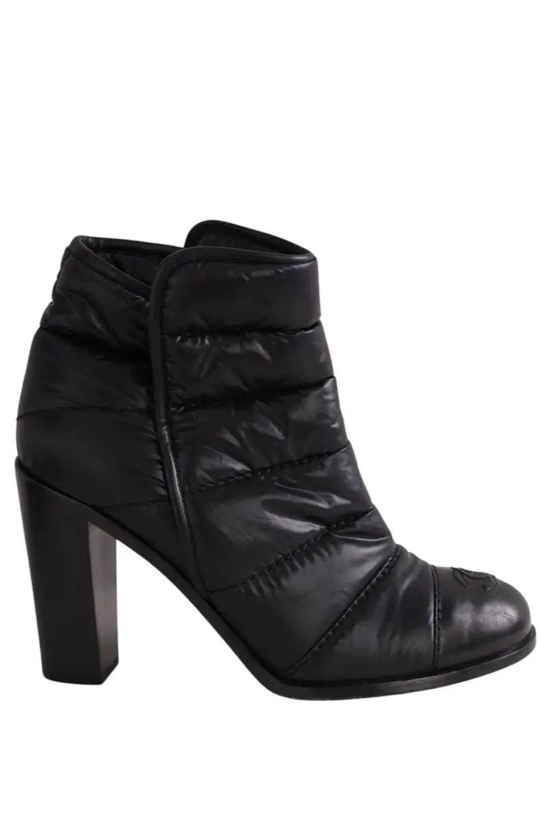 Boots Chanel Noir en Tissu, taille 41 - Seconde Main