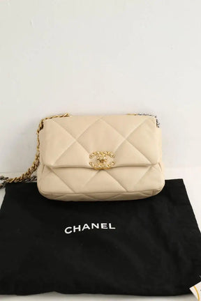 Sac à bandoulière Chanel Beige en Cuir