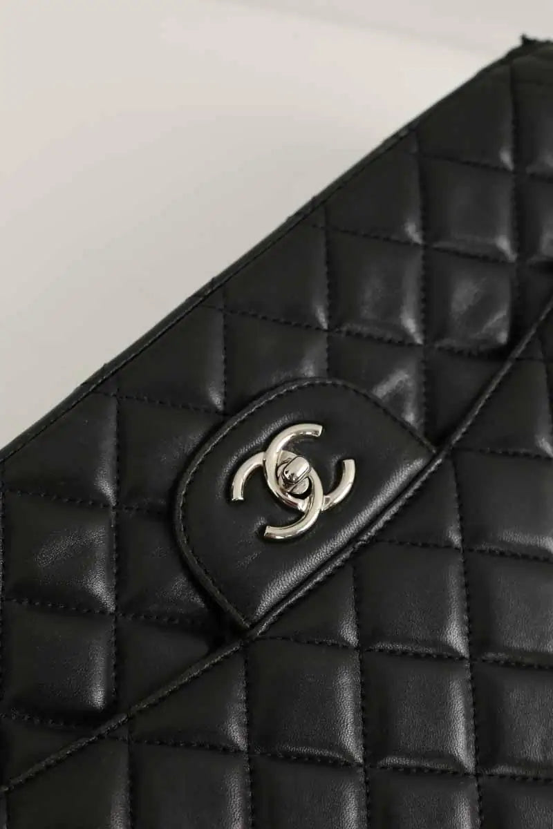 Sac à bandoulière Chanel Maxi Jumbo Noir en Cuir