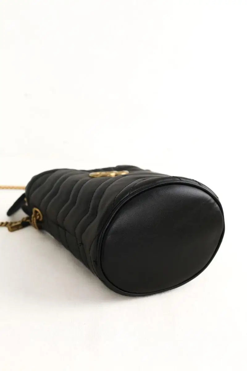 Sac à bandoulière Gucci Seau GG Marmont Noir en Cuir