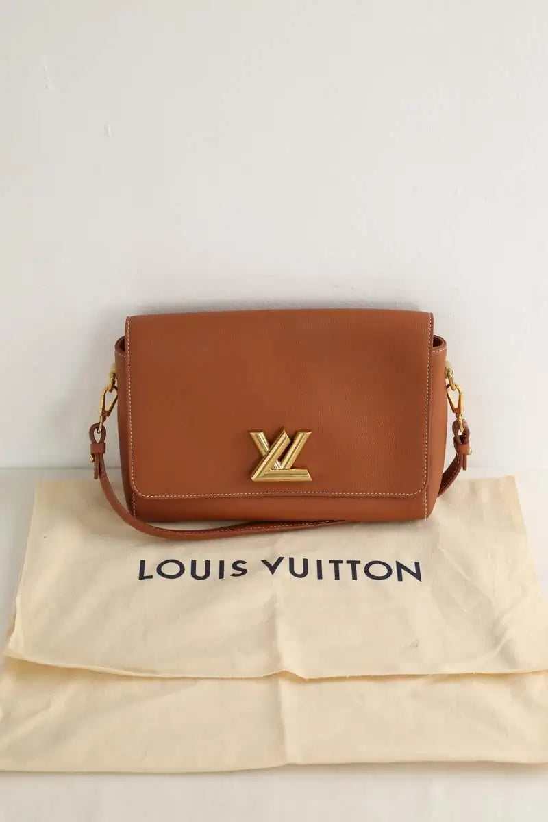 Sac à bandoulière Louis Vuitton Calfskin soft twist shoulder bag cognac Camel en Cuir