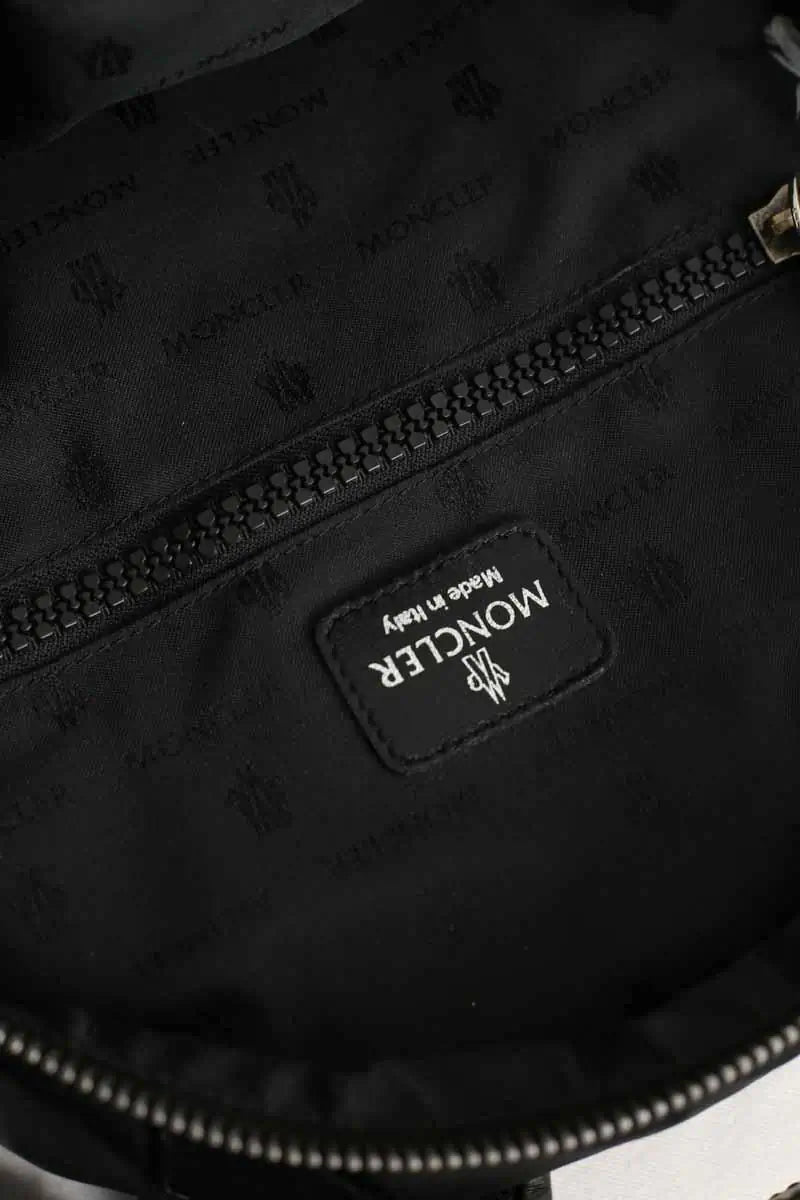 Sac à dos Moncler Noir en Synthétique