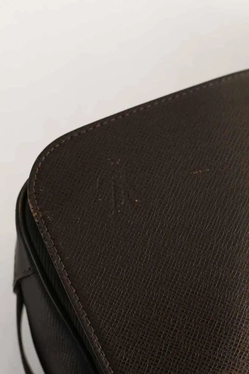 Sac Messenger Louis Vuitton Viktor Taiga Marron en Cuir