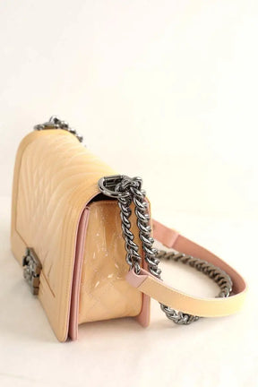 Sac porté épaule Chanel Boy Beige en Cuir verni