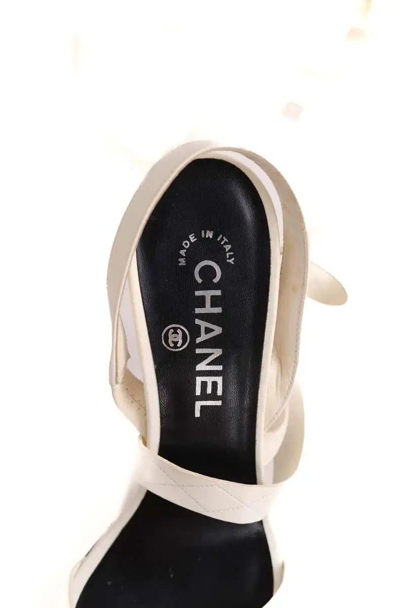 Sandales Chanel Ecru en Cuir