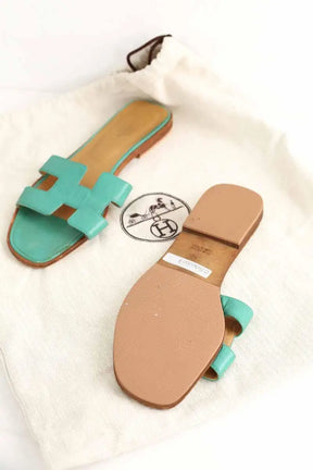 Sandales Hermès Oran Vert en Cuir