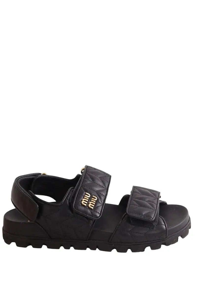Sandales Miu Miu Sandales sportives en cuir nappa matelassé Noir en Cuir, taille 39 - Seconde Main