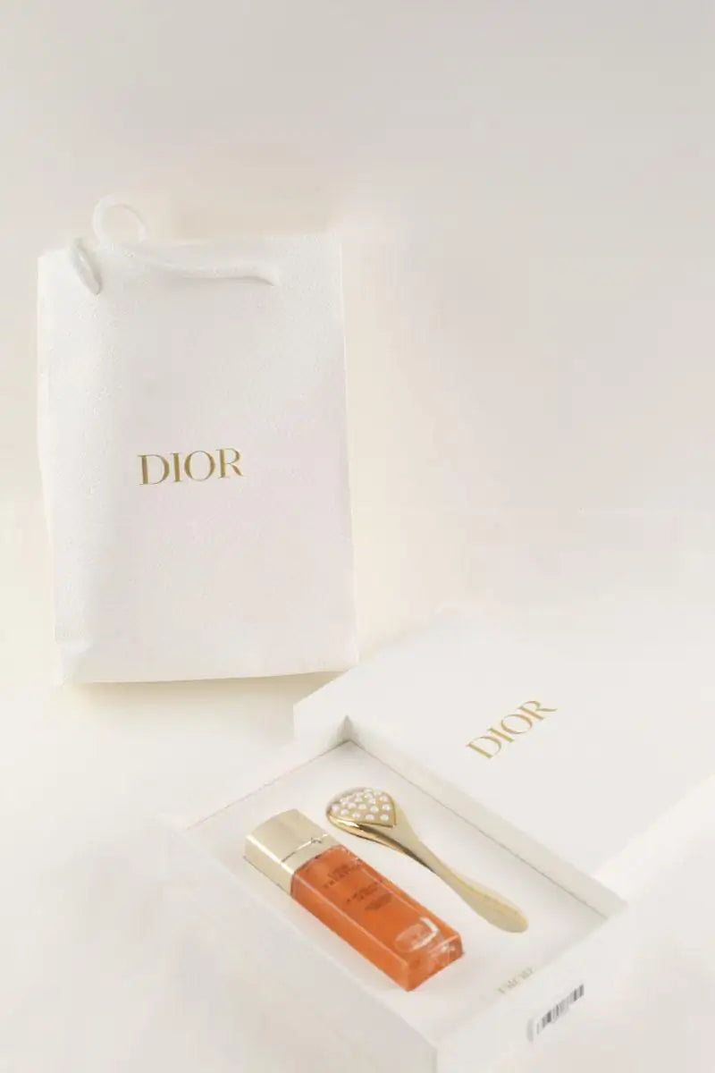 Sérum avec le pétale multi-perlé Dior Dior prestige la micro-huile de rose Rose en 