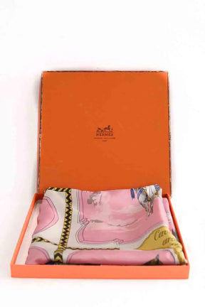 Carré Hermès Rose en Soie