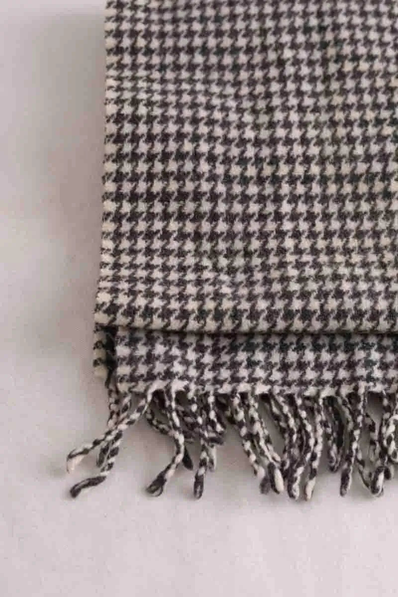Foulard Sézane Noir en Laine