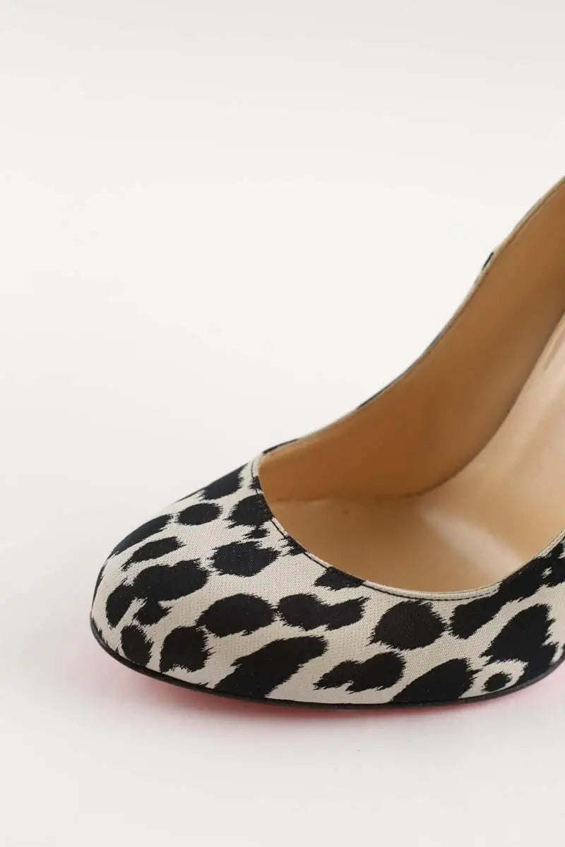 Talons Christian Louboutin Beige en Cuir